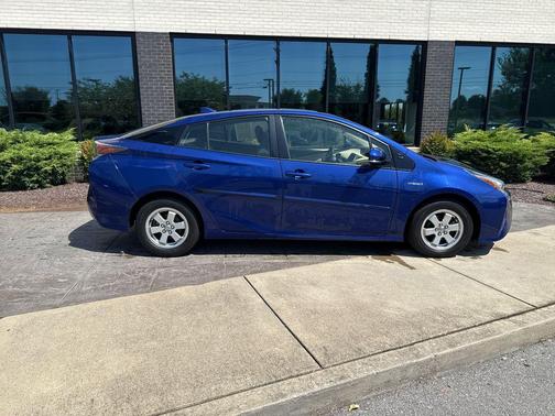 2018 Toyota Prius Two