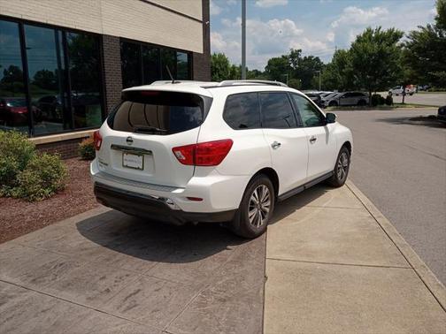 2017 Nissan Pathfinder S