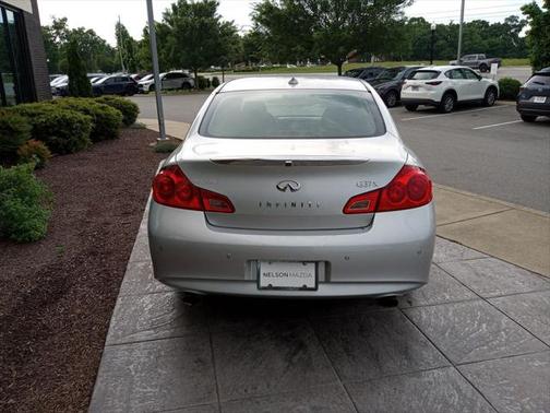2011 INFINITI G37x Base