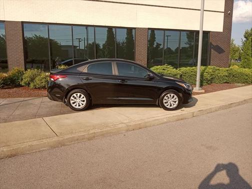 2022 Hyundai Accent SE