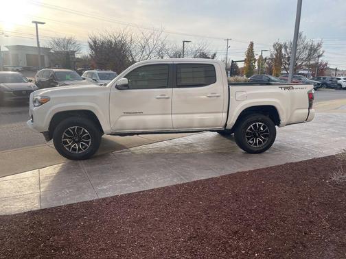 2020 Toyota Tacoma TRD Sport