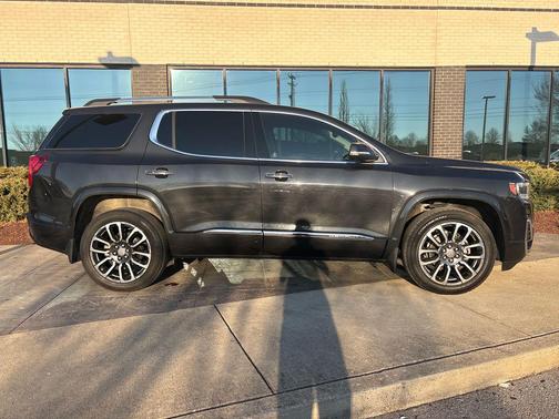 2020 GMC Acadia Denali