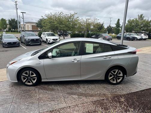 2016 Toyota Prius Three Touring