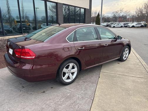 2012 Volkswagen Passat 2.5 SE