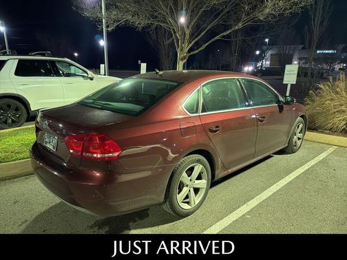 2012 Volkswagen Passat 2.5 SE
