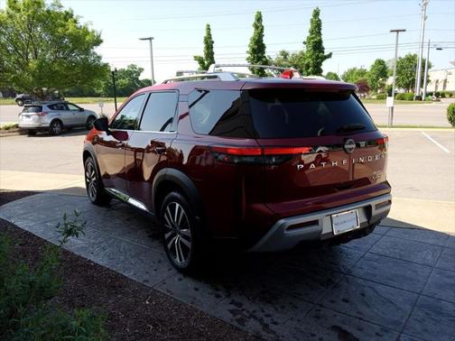 2023 Nissan Pathfinder Platinum 4WD