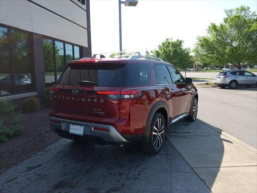 2023 Nissan Pathfinder Platinum 4WD