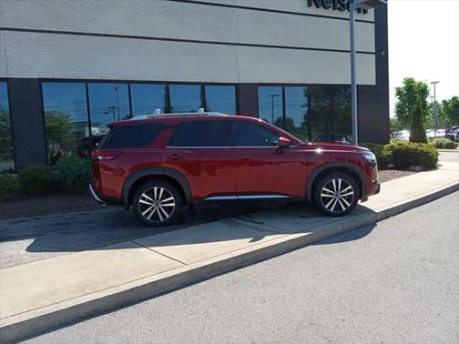 2023 Nissan Pathfinder Platinum 4WD