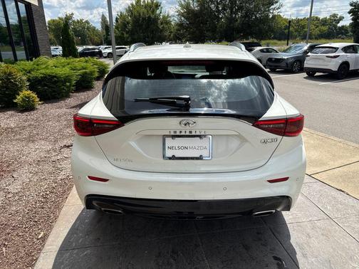 2019 INFINITI QX30 LUXE