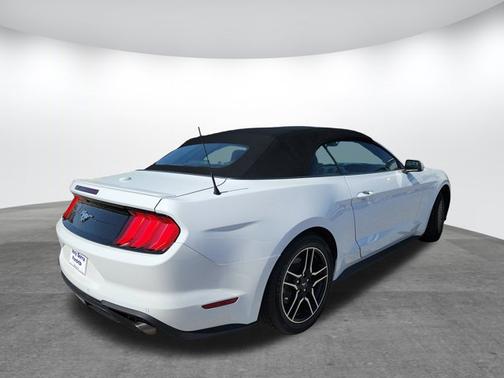 2023 Ford Mustang ECOBOOST PREMIUM