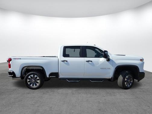 2024 Chevrolet Silverado 2500 CUSTOM