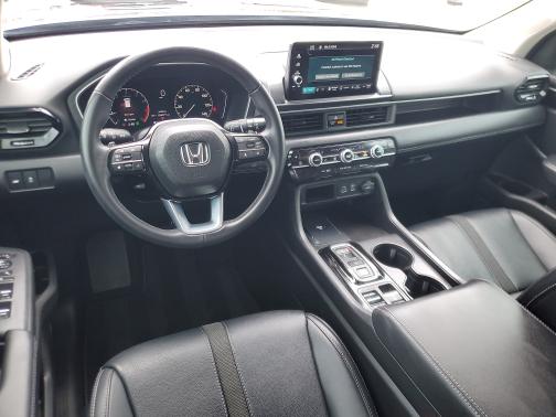 Crystal Black Pearl 2023 Honda Pilot