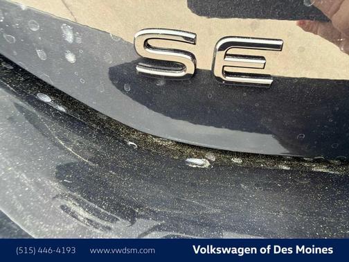 deep black pearl 2026 Volkswagen Tiguan 2.0T SE R-Line Black 4MOTION