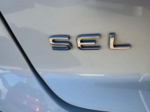 2024 Volkswagen Atlas Cross Sport 2.0T SEL