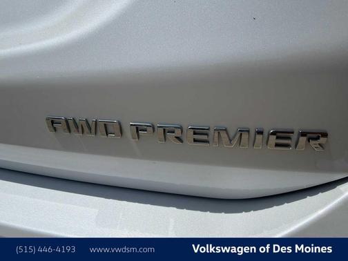 Iridescent Pearl Tricoat 2020 Chevrolet Equinox Premier w/2LZ