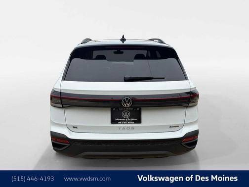 Pure White w/Deep Black Roof 2027 Volkswagen Taos SE Black