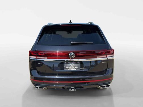 Deep Black Pearl 2024 Volkswagen Atlas 2.0T SEL Premium R-Line 4MOTION