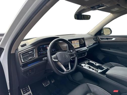 2024 Volkswagen Atlas 2.0T SEL Premium R-Line 4MOTION