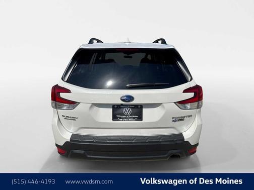 Crystal White Pearl 2021 Subaru Forester Premium