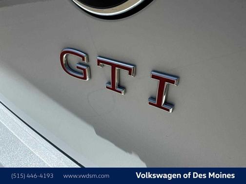 2025 Volkswagen Golf GTI 2.0T SE DSG
