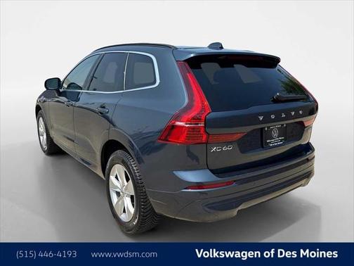 2022 Volvo XC60 B5 Momentum