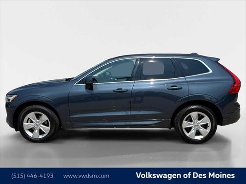 2022 Volvo XC60 B5 Momentum