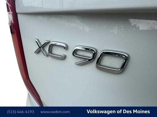2021 Volvo XC90 T6 Momentum