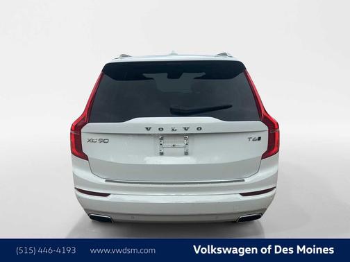 2021 Volvo XC90 T6 Momentum