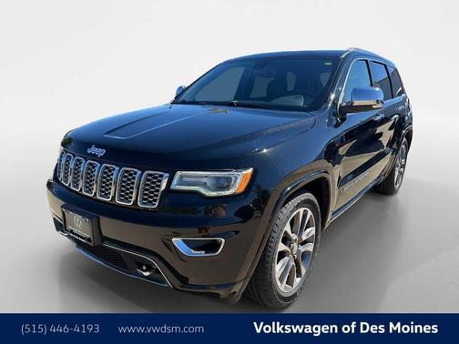 Diamond Black Crystal Pearlcoat 2018 Jeep Grand Cherokee Overland