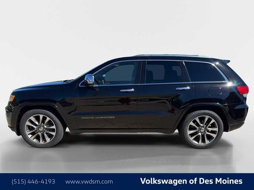 Diamond Black Crystal Pearlcoat 2018 Jeep Grand Cherokee Overland