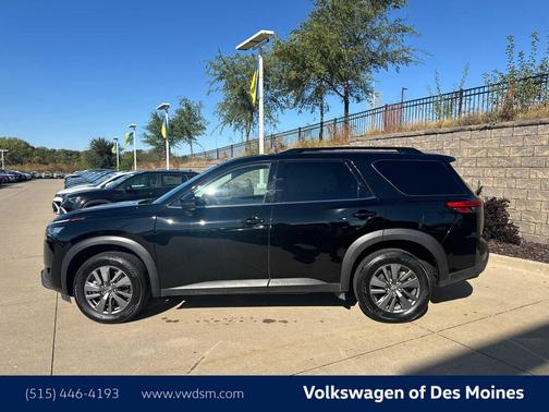 2025 Nissan Pathfinder SV 4WD
