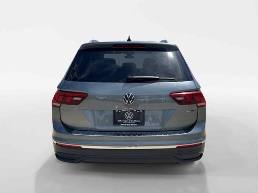 Platinum Gray Metallic 2024 Volkswagen Tiguan 2.0T Wolfsburg Edition
