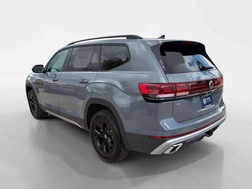 Pure Gray 2025 Volkswagen Atlas 2.0T Peak Edition