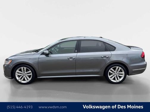 Platinum Gray Metallic 2019 Volkswagen Passat 2.0T Wolfsburg Edition