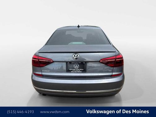 Platinum Gray Metallic 2019 Volkswagen Passat 2.0T Wolfsburg Edition