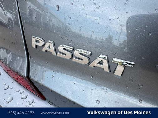 Platinum Gray Metallic 2019 Volkswagen Passat 2.0T Wolfsburg Edition