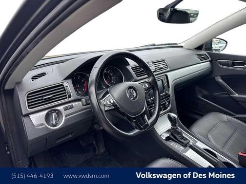Platinum Gray Metallic 2019 Volkswagen Passat 2.0T Wolfsburg Edition