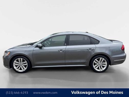 Platinum Gray Metallic 2019 Volkswagen Passat 2.0T Wolfsburg Edition