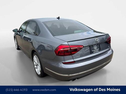 Platinum Gray Metallic 2019 Volkswagen Passat 2.0T Wolfsburg Edition