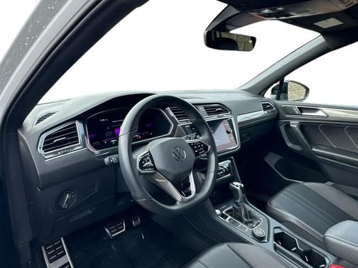 2022 Volkswagen Tiguan 2.0T SE R-Line Black 4MOTION