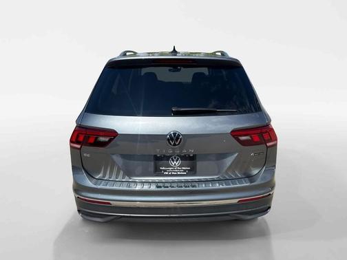 Platinum Gray Metallic 2023 Volkswagen Tiguan 2.0T SE 4MOTION