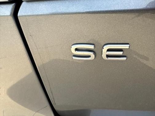 2024 Volkswagen Atlas 2.0T SE w/Technology 4MOTION