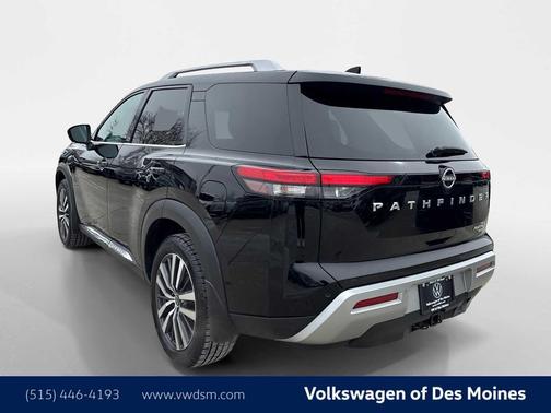 Super Black 2022 Nissan Pathfinder Platinum 4WD