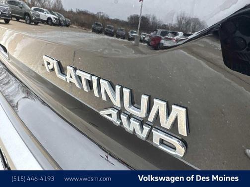 Super Black 2022 Nissan Pathfinder Platinum 4WD