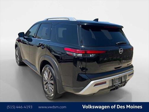 2023 Nissan Pathfinder SL 4WD