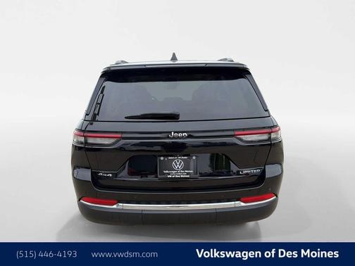 Diamond Black Crystal Pearlcoat 2022 Jeep Grand Cherokee Limited