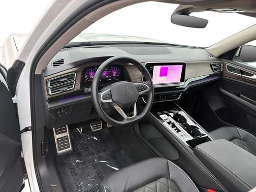 Opal White Pearl 2025 Volkswagen Atlas 2.0T SEL Premium R-Line 4MOTION