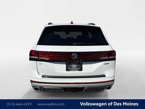 Opal White Pearl 2026 Volkswagen Atlas Peak Edition