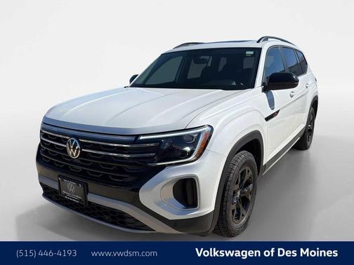 Opal White Pearl 2026 Volkswagen Atlas Peak Edition