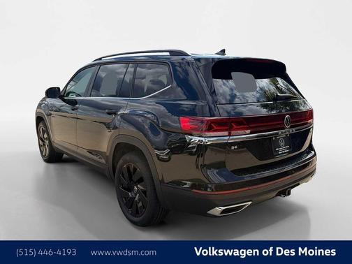 Deep Black Pearl 2026 Volkswagen Atlas 2.0T SE w/Technology 4MOTION
